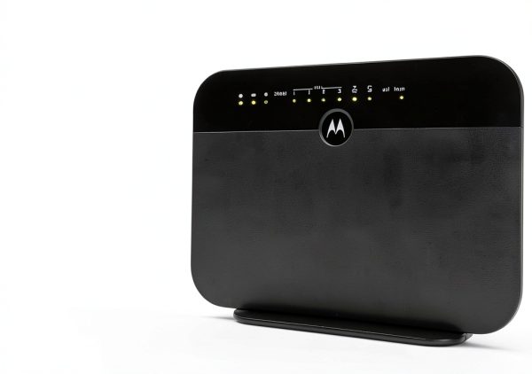 Motorola MD1600 Gigabit Wi-Fi Router Combo-3